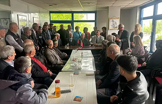 Komşu ilin Milletvekili Pınarbaşı'da görüldü