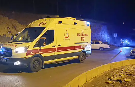 Komşuda iki ayrı trafik kazası: 1 ölü, 2 yaralı