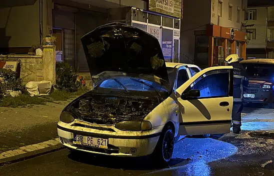 Kontağı çevirdi, otomobil alev aldı! Kayseri'de yangın paniği