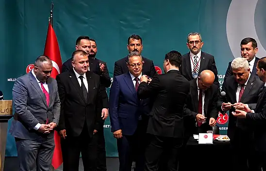 Kayseri'de 3 belediye meclis üyesi MHP'ye katıldı!