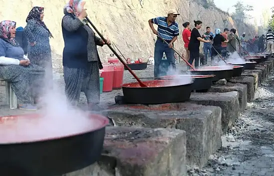 Melikgazi'de geleneksel lezzet için kazanlar kuruluyor