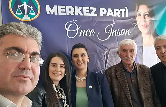Merkez Parti Hacılar'da rozetleri takarak yeni dönemi başlattı