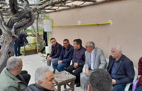 MHP'li Başkan kına yaktı