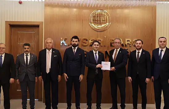 MHP'li Özdemir herkese o davetiyeyi verdi!