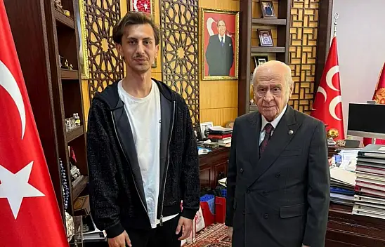 MHP Lideri Bahçeli'nin yüzünü güldüren misafir