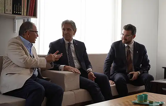 Mustafa Demir, Mehmet Özhaseki'yi unutmadı!