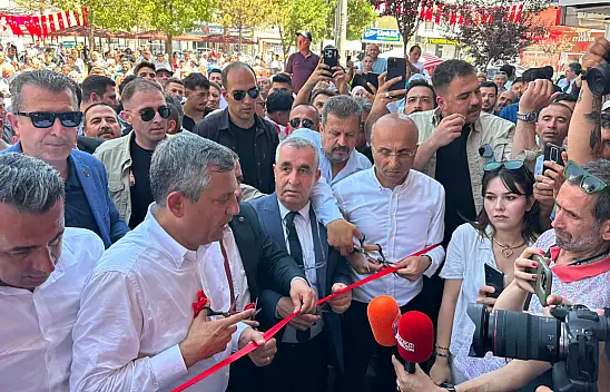 Özgür özel'in katıldığı açılışa akın ettiler! Genç de oradaydı