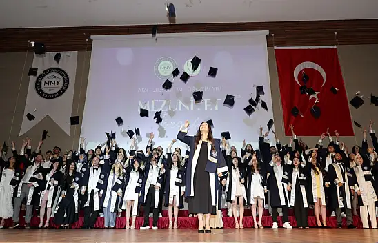 NNYÜ Diş Hekimliği Fakültesi ilk mezunlarını verdi