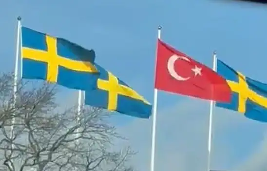 O ülkede ilk kez Türk bayrağı göndere çekildi: Kayseri bakın bu işin neresinde?