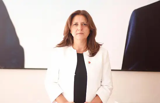 Özer 'Fiyatı duyunca şok olan' AK Partili vekile böyle tepki gösterdi: Günaydın sayın vekil, memlekete hoş geldiniz!