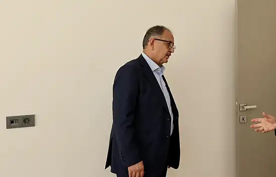 Özhaseki, ortaya çıktı ve eskimeyen dostunu ziyaret etti