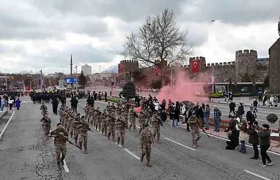 Kayseri Kalesi'nde nefes kesen gösteri!