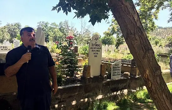 Prof.Dr. Üstünbaş, kabri başında anıldı