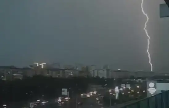 Sağanak yağış gümbür gümbür geldi!