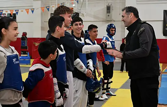 Emniyet Müdürü Atanur Aydın tek tek kutladı!