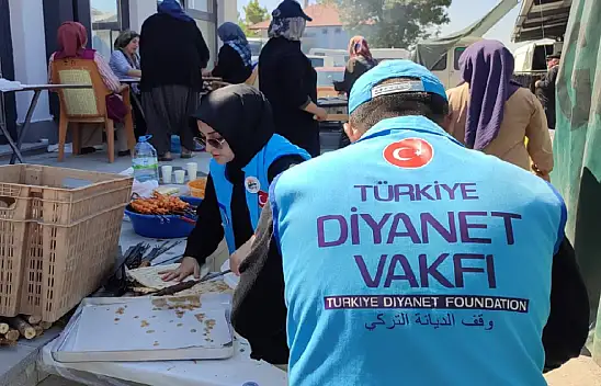 Sarıoğlan'da Hayır Çarşısı'nda 210 çeşit lezzet