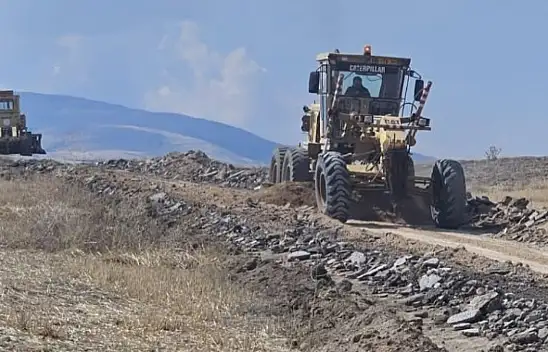 Sarıoğlan'da yeni yol yapılıyor
