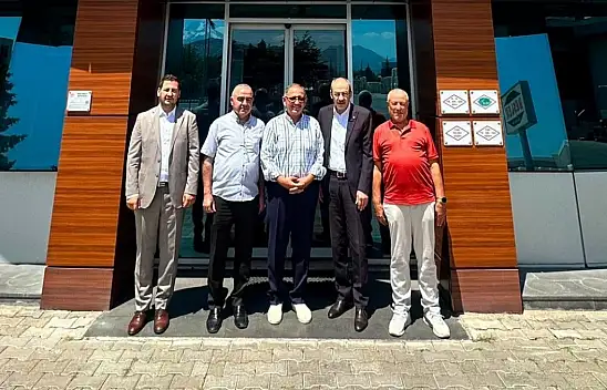 Siyaseti bırakan Özhaseki Kayseri'de iş dünyasının göğsünü kabarttı!