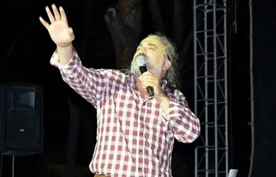 Son dakika! Ünlü sanatçı Volkan Konak, hayatını kaybetti