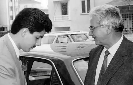 Son yıllarda her taşın altından çıkan Kayserili bu ünlüyü tanıdınız mı?