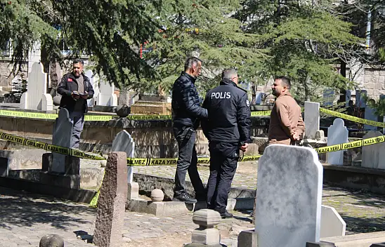 Talas'ta korkunç olay! Mezarlıkta bulundu