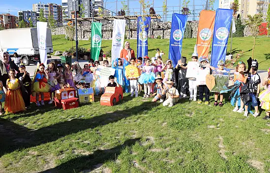 Talas'ta şenlik var! Çocuklar atıklardan sanat eseri yaptı...