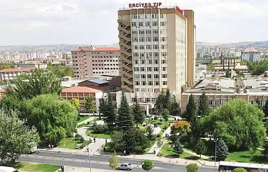 Tıp Fakültesi Dekanı'ndan dikkat çeken mesaj: Kötülük karşısında dik duran!