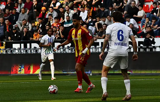 Tribünde birlik sahada 3 puan: Kayserispor ikinci yarıda güldü