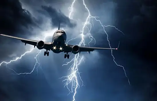 Uçağa yıldırım düşerse ne olur?
