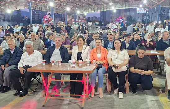 Ünlü isimler sahne aldı! Kayseri'deki şenliğe yoğun ilgi