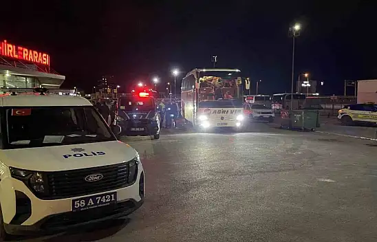 Otobüs sürücüsü ihbar etti! Parçalanmış ceset bulundu