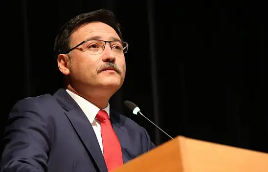 Vali Çiçek: Kahraman gazilerimiz bugünkü nesillere ilham kaynağı olmaktadır