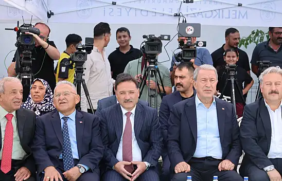 Vali Çiçek Kayseri'de kalacak mı, gidecek mi? Akar'ın sözleri heyecan yarattı