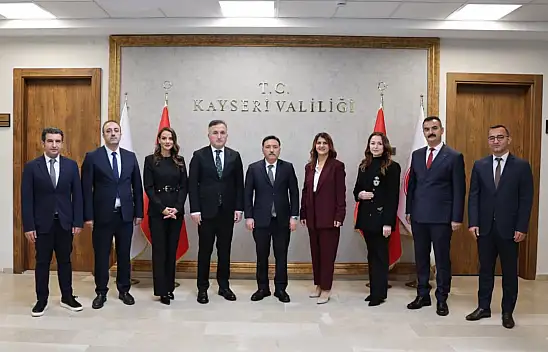 Vali Çiçek makamında öğretmenleri ağırladı
