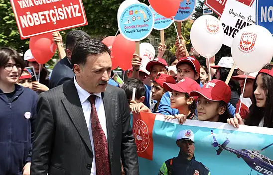 Vali Çiçek müjdeledi: Ölümlü trafik kazaları yüzde 60 azaldı!