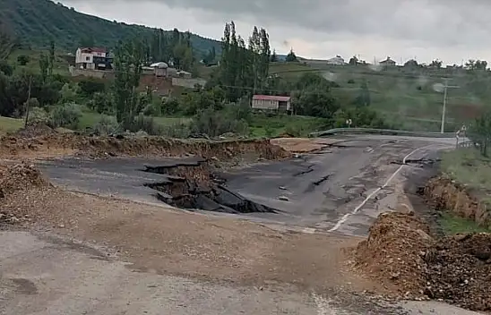 Viyadük çöktü, olay yerine ekipler sevk edildi, trafik durduruldu