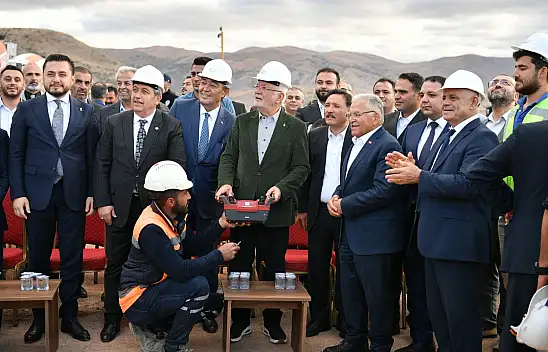 Yahyalı'da hem ev hem de iş sevinci!