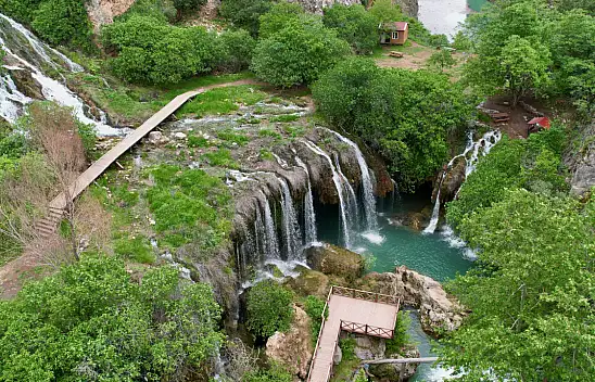 Yahyalı'da turizme yeni güç katacak proje: Şelaleye ulaşım kolaylaşacak!