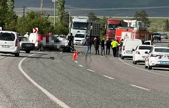 Yahyalı-Develi yol ayrımında kaza! 1 ölü, 2 yaralı
