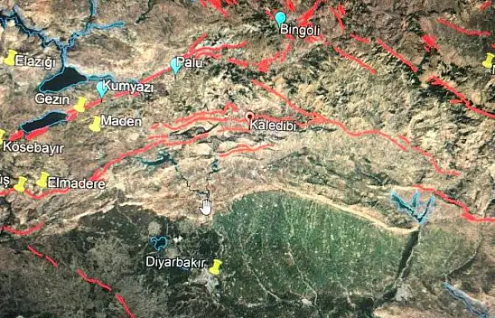 'Kıvırmaya gerek yok' diyen Yer Bilimci Prof Dr Naci Görür: 500 tane fay varsa, 510 oldu! Bu illerde deprem olursa bana sürpriz olmaz!