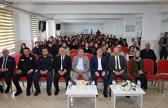 YKS'de derece yapan öğrenciler ödüllendirildi