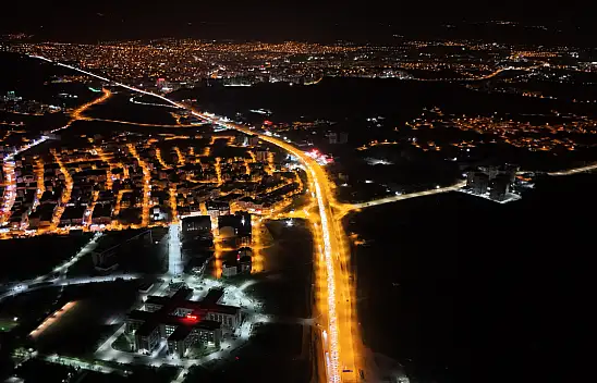 Yola çıkacaklar dikkat! 43 ili bağlayan kavşakta 25 km araç kuyruğu oluştu