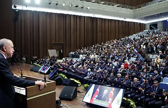 Yurtdışından dönen Başkan apar topar o toplantıya gitti!