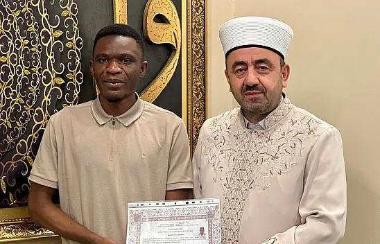 Zambiyalı genç Kayseri'de Müslüman oldu