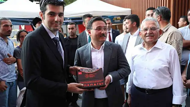 'Altın Eller Sanat Festivali' açıldı
