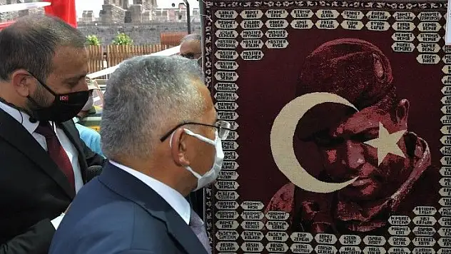 'Türkiye Geçilmez' sergisine yoğun ilgi