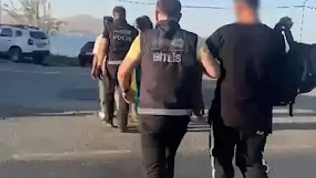 1 ton uyuşturucu yakalandı