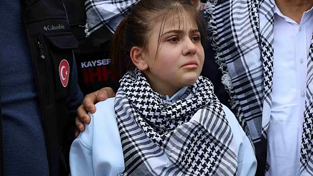 12 yaşındaki Ecrin'den merhamet dersi...