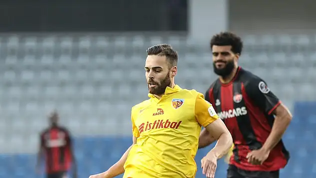 15. yenilgisini aldı...