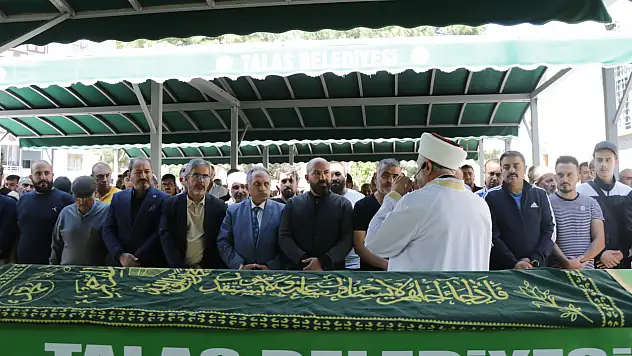 16 yaşındaki genç göz yaşları içinde son yolculuğuna uğurlandı